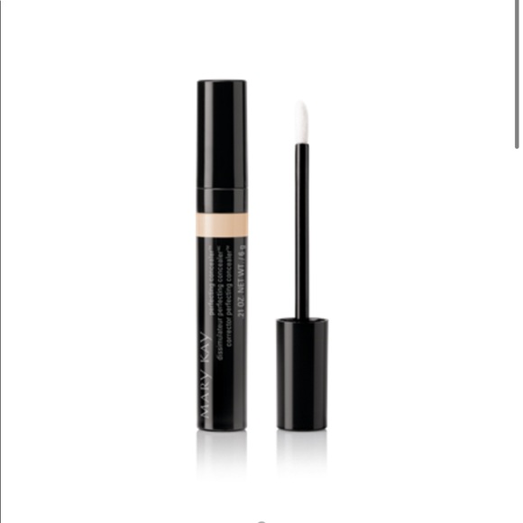 Mary Kay® Perfecting Concealer - Light Ivory - Picture 1 of 3